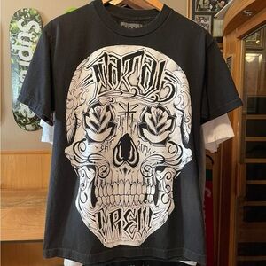 Rare big graphic fatal all over skull 2004 shirt